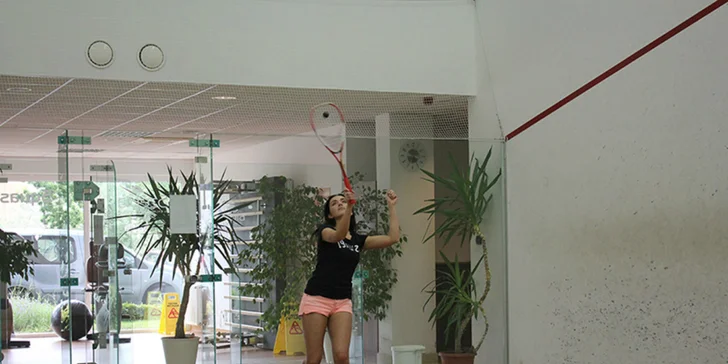 Abyste mohli pobyt trávit i aktivně, v ceně máte na 1 hodinu bowling, squash nebo tenis a rovněž si na stejnou dobu můžete vypůjčit kola.
