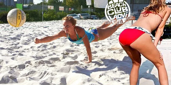 Plážový volejbal v Beach Klubu Ládví.