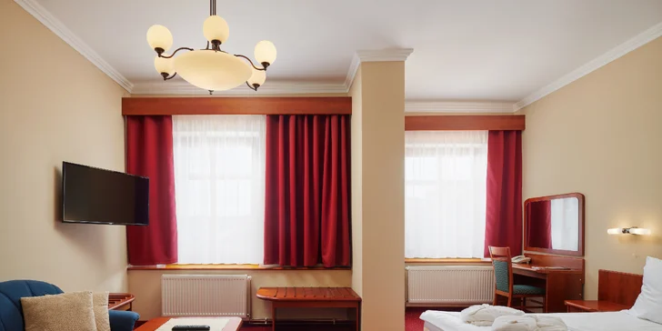 K dispozici budete mít i novou televizi, připojení k Wi-Fi, trezor, telefon a minibar. 