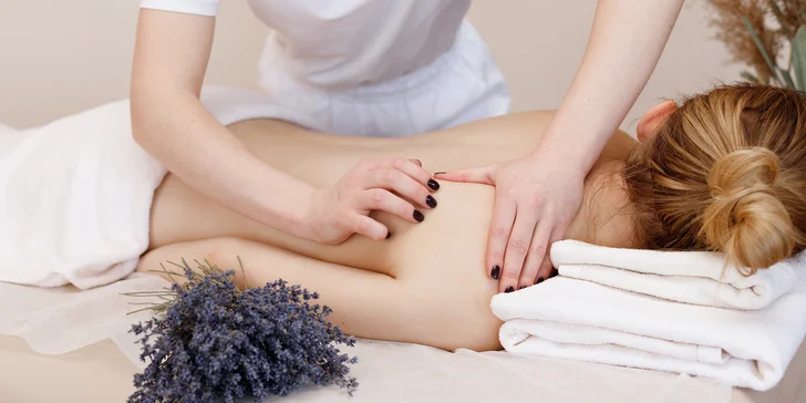 Liftingová Gua Sha masáž obličeje, levandulová i aroma masáž či masáž horkou svíčkou