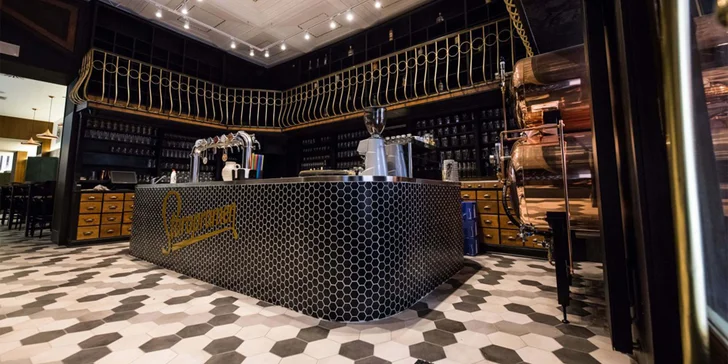 Svatý Martin přijíždí na bílém koni, a dává tak jasné znamení, abyste přijeli do restaurace Rozmar-Inn.
