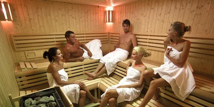 Wellness nabízí relaxaci v sauně.