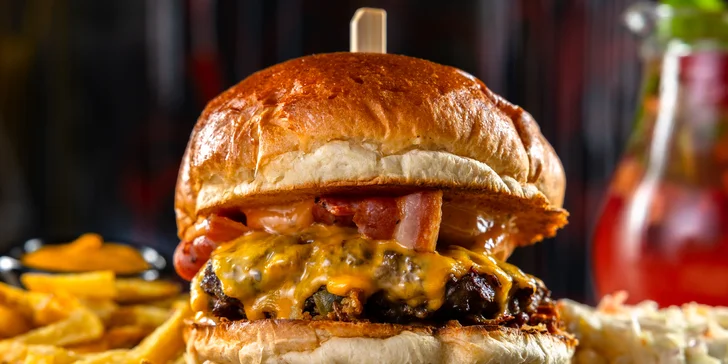  Hlavnou hviezdou večera je však nepochybne legendárny KONNburger.
