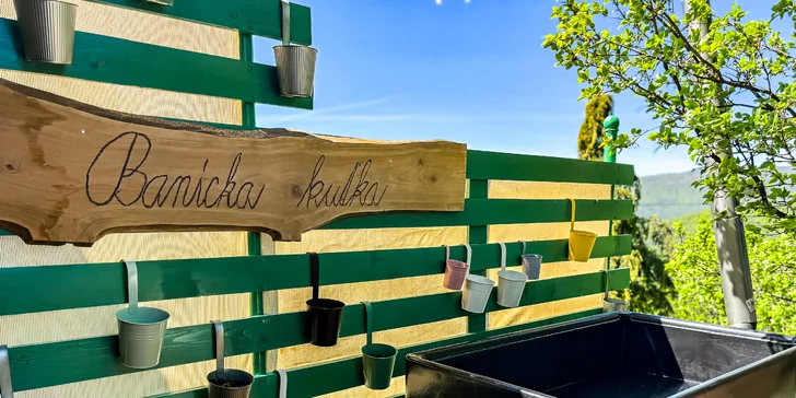 Veľkou zaujímavosťou je kúpacia kaďa vyrobená z originálneho baníckeho vozíka.