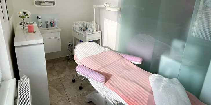 Užijete si tu báječné kosmetické ošetření českou kosmetikou FOR LIFE & MADAGA.