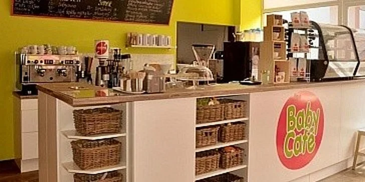 Cheesecake, cafe latte, babyccino a neomezený vstup do dětského koutku
