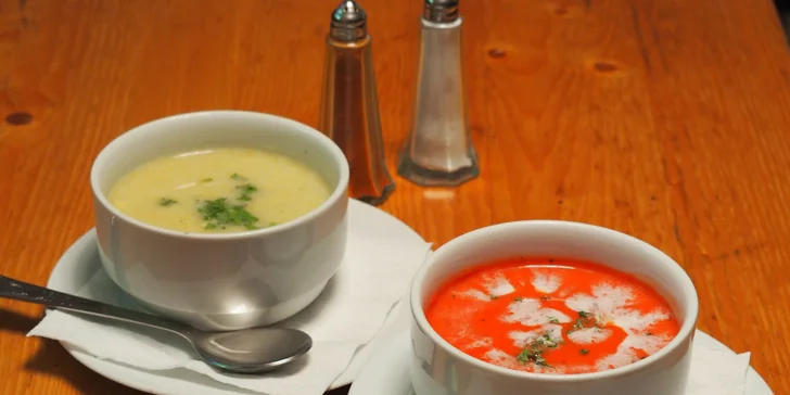 Restaurace je kousek od zastávky Slovanské náměstí.