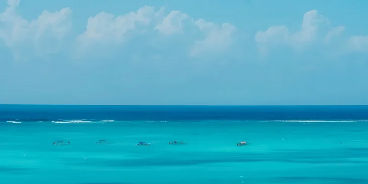 Bydlet budete v hotelu Pearl Beach by Sansi**** na poloostrově lemovaném nádhernými plážemi. 