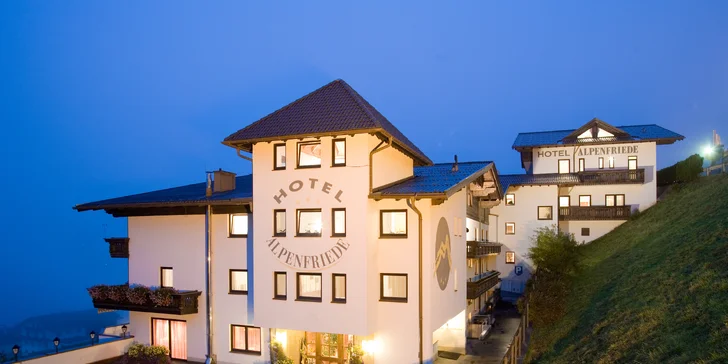 Parkování u hotelu je zdarma (dle dostupnosti). 