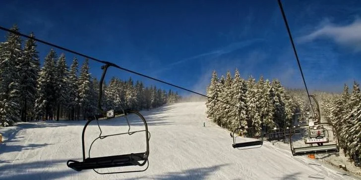 Ve ski centru Říčky si parádně zalyžujete.