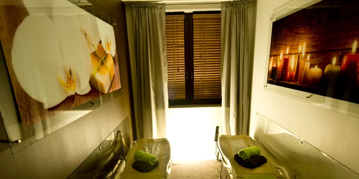 Čaká vás relax na masážnom lôžku Ceragem (podľa variantu).