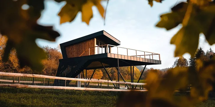 Romantický pobyt v luxusnej chatke neďaleko Bojníc s fľašou prosecca