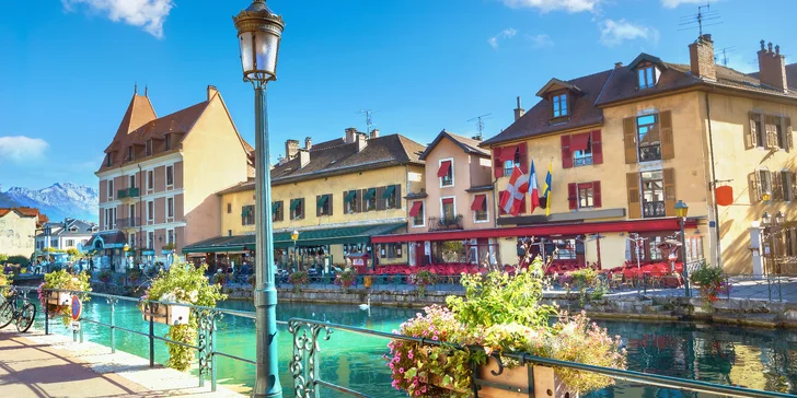 V podvečer procházka po malebném Annecy, kterému se také říká francouzské Benátky.