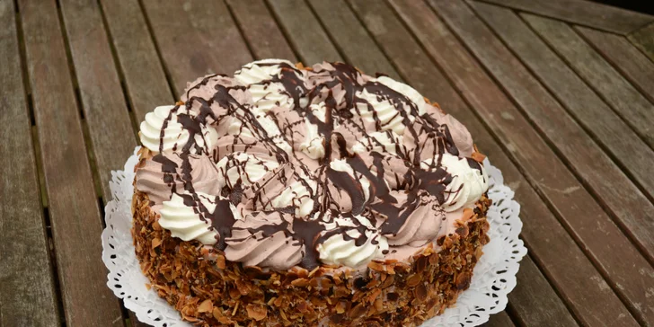 Harlekýn - šampión mezi dorty, který zpříjemní narozeninovou oslavu i víkendovou pohodu u kafe.