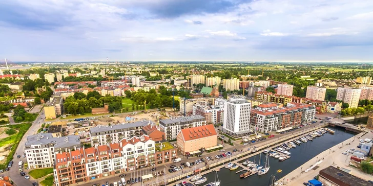 Okouzlí vás také Artušův dvůr, Mariánský kostel či Neptunova fontána z roku 1633. 