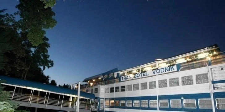 Na svou palubu vás zde botel Vodník.