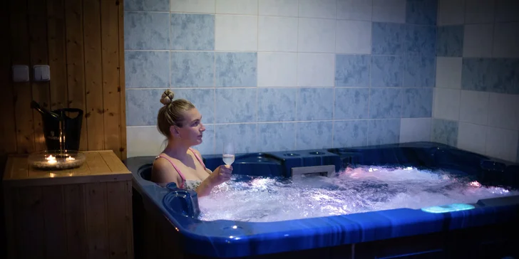 Buď si zájdite na hodinu relaxovať sem, alebo namiesto toho choďte na polhodinovú masáž pre dvoch.