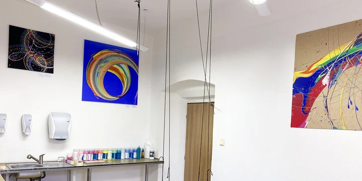 Na výběr jsou různé techniky a velikosti plátna.