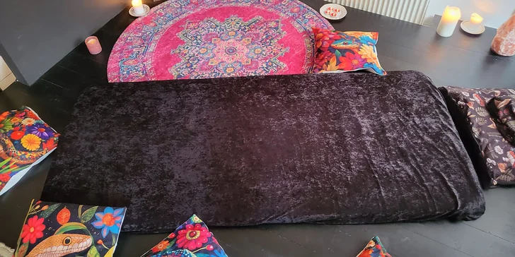 Pokud přijdete sami, těšte se na hodinovou masáž podle výběru. 