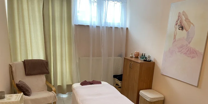 Masáž rukou zlepšuje přívod a odvod krve ve tkáních a velmi příjemně prohřívá dlaně.