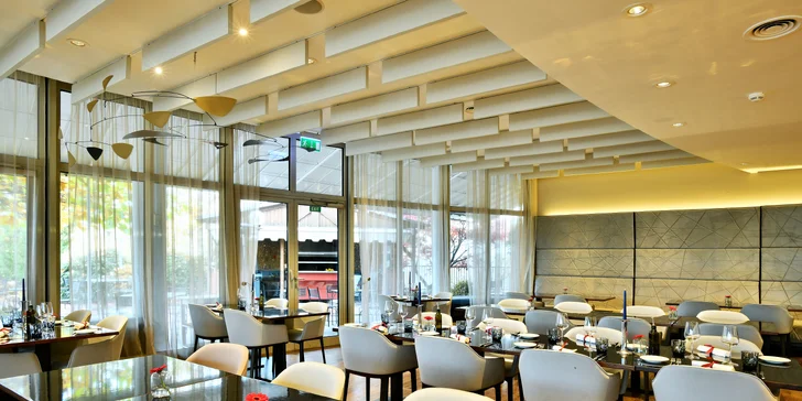 Těšte se také na "školu vaření" - pokud by vás k přípravě menu cokoli zajímalo, šéfkuchař rád zodpoví vaše dotazy. 
