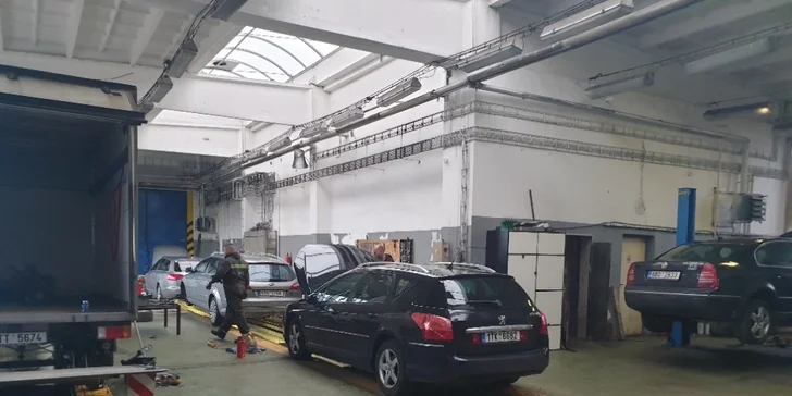 Servis lze po domluvě zajistit i mimo otevírací dobu i o víkendu dle vašich časových možností. 
