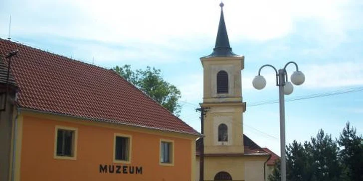 Výstavní exponáty laskavě zapůjčil sběratel a znalec dětských kovových stavebnic Jiří Mládek. 