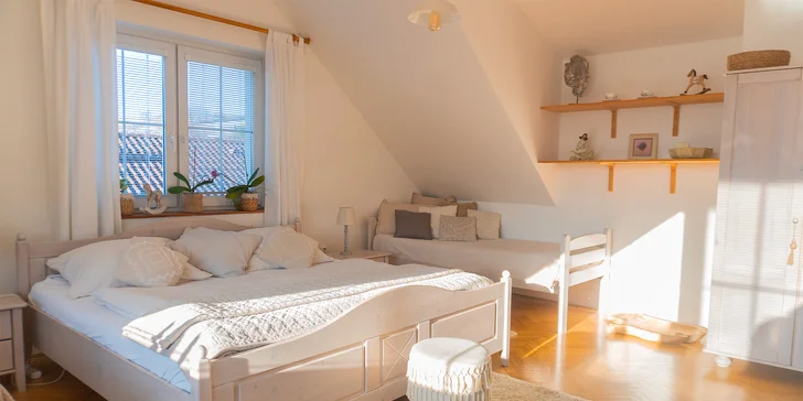Apartmány U Petry vás přivítají hřejivou atmosférou a pohodlím jako doma. Ideální místo pro odpočinek ve dvou i rodinnou dovolenou v klidném prostředí.