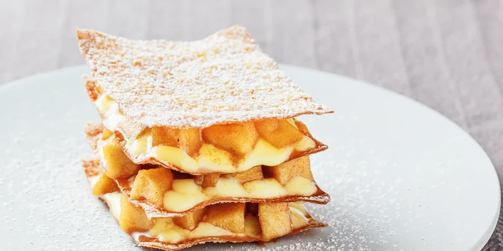 Na závěr ochutnáte francouzský hruškový dezert mille feuille.