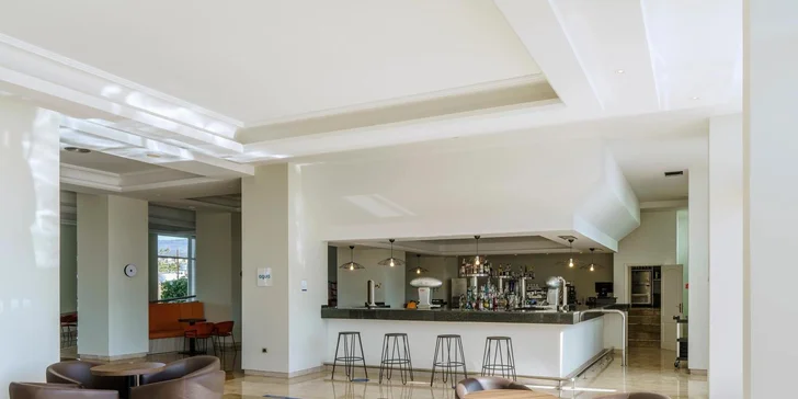Přivítá vás hlavní restaurace s bohatými bufety, kde se podávají vybrané lahůdky místní i mezinárodní kuchyně.