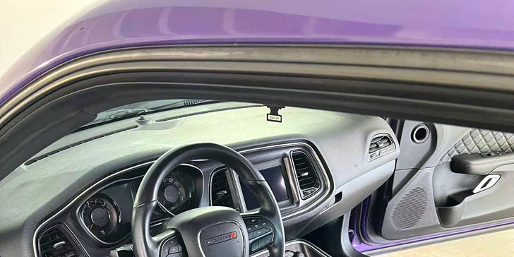 Dodge Challenger je zosobněním syrové síly, nespoutanosti a designu.