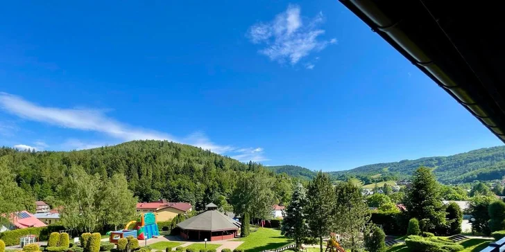 Väčšina izieb má balkón.