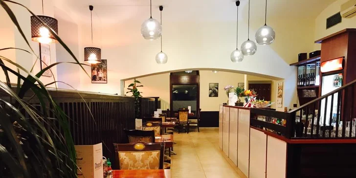 Restauraci Chopstix najdete v centru Prahy, zastávka Vodičkova je kousek.