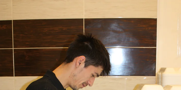 Dát si ho můžete v jedné ze dvou poboček Mahir Kebab.