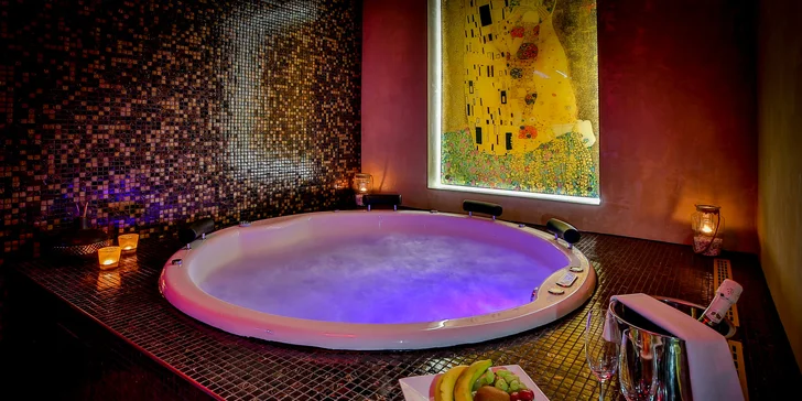 Hodinový vstup platí do veřejné wellness zóny, na další relax včetně toho privátního máte 20% slevu.