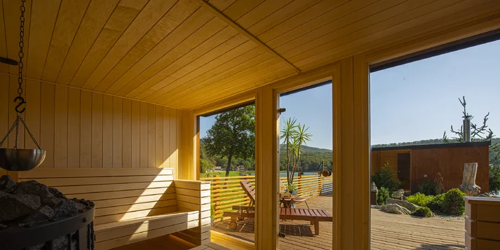 Součástí nového "Wellness pod hvězdami" je panoramatická sauna. 