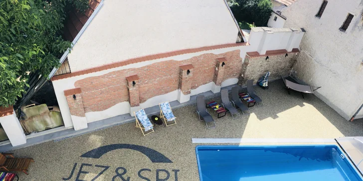 Čeká vás tu pohodička u bazénu, relax ve wellness a spousta výletů.