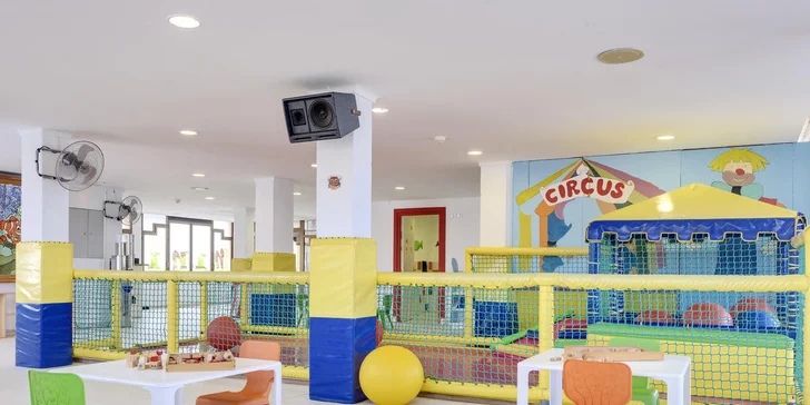 Na malé hosty čeká hřiště a miniclub.