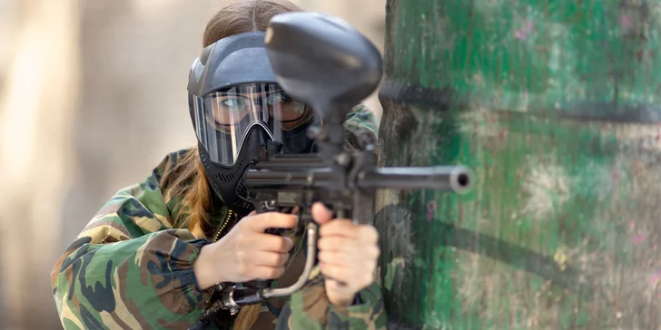 Zažijte adrenalin: 4 hodiny paintballu na tankodromu v Kroměříži