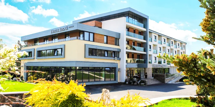 Hotel Lesná**** sa nachádza v obci Stará Lesná, teda v tichej podtatranskej oblasti.
