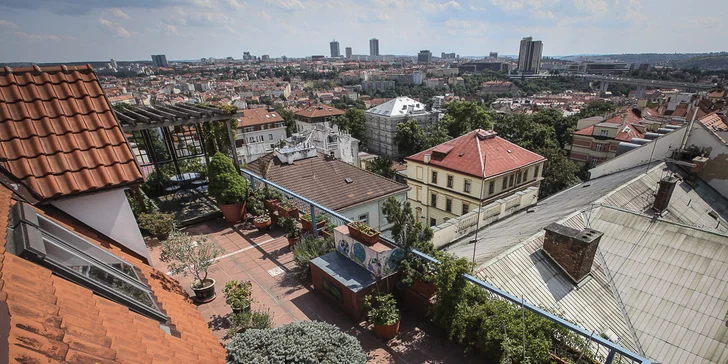 Užijete si z něj výhled na panorama Prahy. na panorama Prahy.
