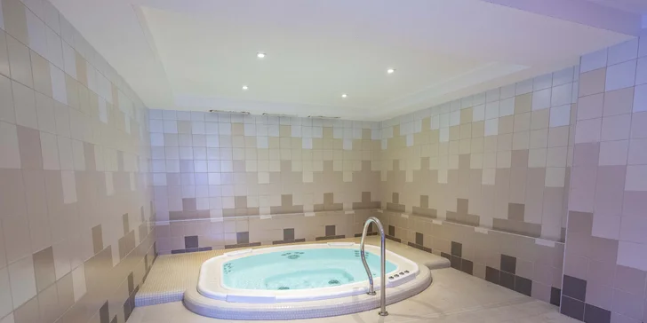 V balíčku máte neomezený vstup do wellness, který najdete také ve vedlejším v hotelu. 