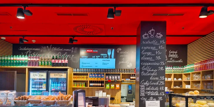 Začíná se polévkou, hlavní chod si vyberete z aktuálního denního menu a nesmí chybět zákusek. 