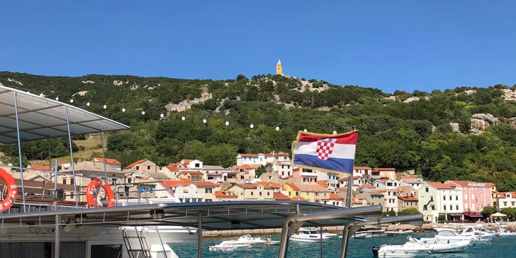 V programu je místo nejen na poznávání krásných míst, ale také na celodenní koupání a relaxaci u moře. 
