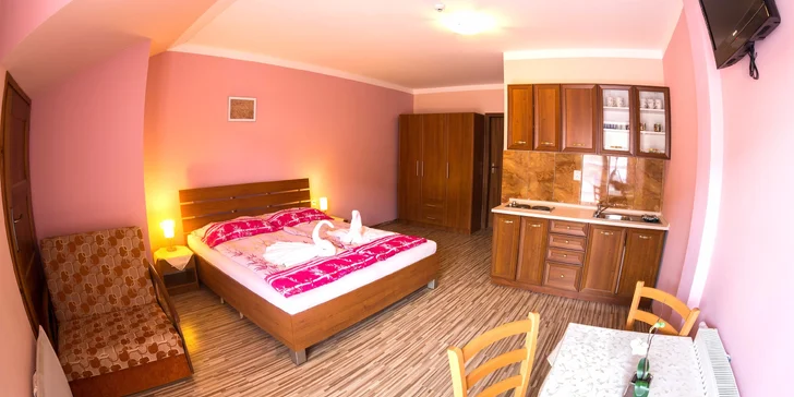 Ubytovat se můžete v apartmánu nebo dvoulůžkovém pokoji Standard.