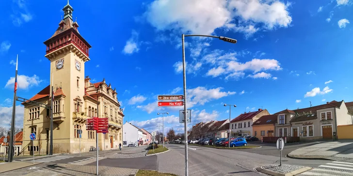 Vychutnejte si atmosféru Napajedel v hotelu Baltaci Starý zámek, budete se tu cítit opravdu královsky.