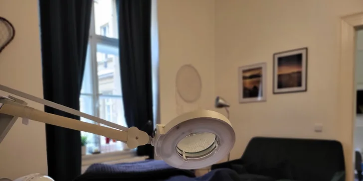 Cílem ošetření je omlazení, vypnutí a hydratace pleti.