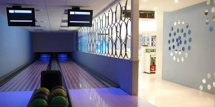 Bowlingová dráha. 