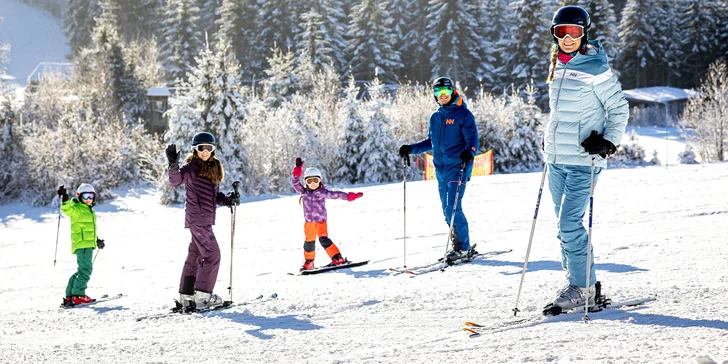 1denní nebo 2denní skipas do Skiareálu Lipno pro jednotlivce i rodiny s dětmi: hlavní i top sezóna