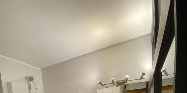 Samozřejmostí je i koupelna. 